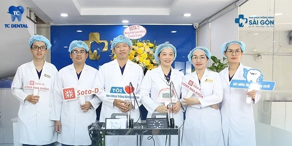Đội ngũ bác sĩ tại nha khoa trồng răng Sài Gòn