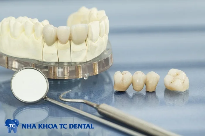 Màu trắng tự nhiên của Zirconia có độ tương thích cao với màu răng thật